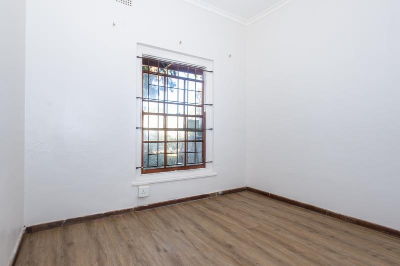 To Let 4 Bedroom Property for Rent in Bergvliet Western Cape